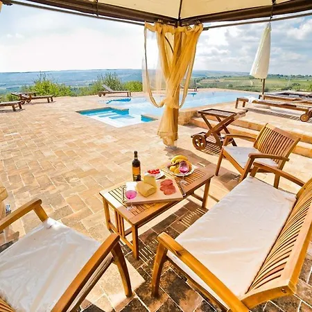 San Lorenzo Sleeps 12 Pool Air Con Wifi Baschi